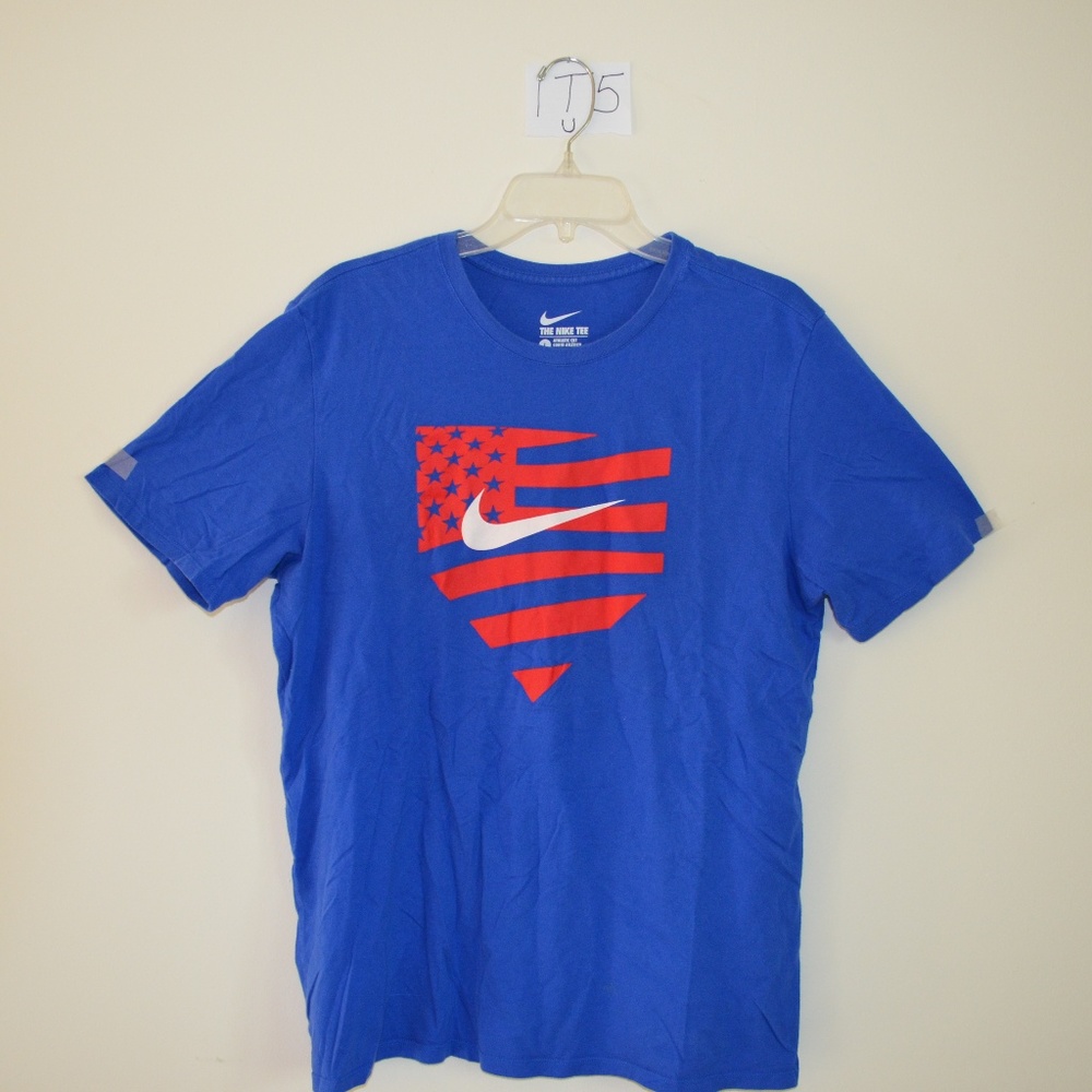 Used Mens SS L Nike Tee Shirt